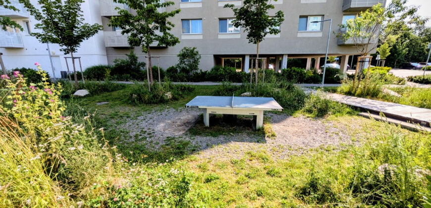 1-izbový byt s balkónom, klimatizáciou, pivnicou a parkovaním – Ovocné sady, Bratislava – Trnávka