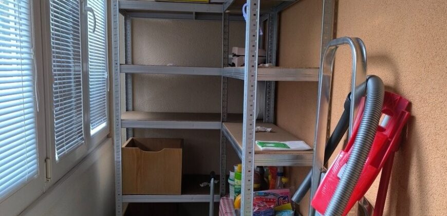 3 izb. Kempelenová v Karlovej vsi, nepriechodné izby, veľká loggia