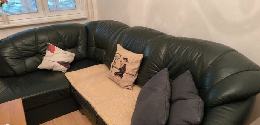 3 izb. Kempelenová v Karlovej vsi, nepriechodné izby, veľká loggia