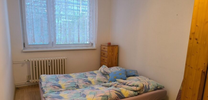 3 izb. Kempelenová v Karlovej vsi, nepriechodné izby, veľká loggia